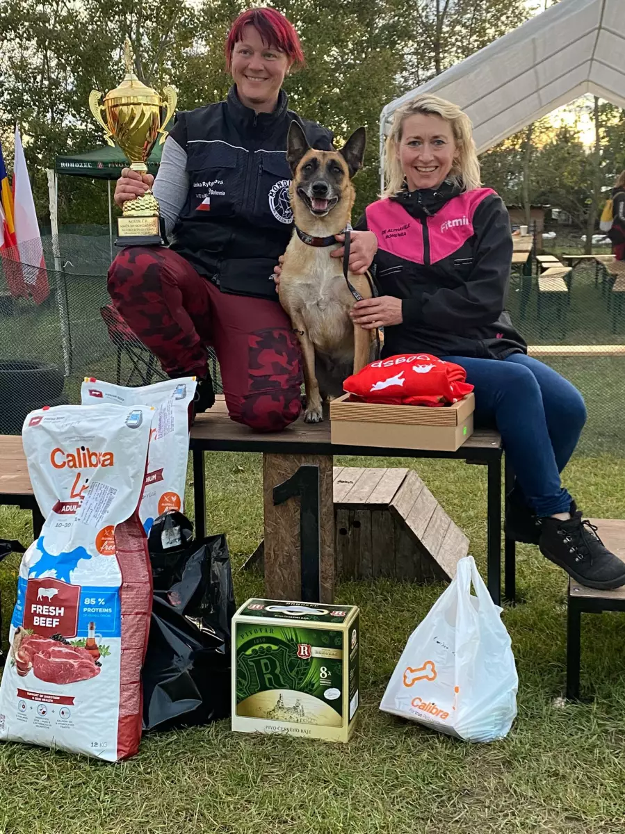 Podzim 2023 Mistryně republiky AK-107 de Alphaville Bohemia